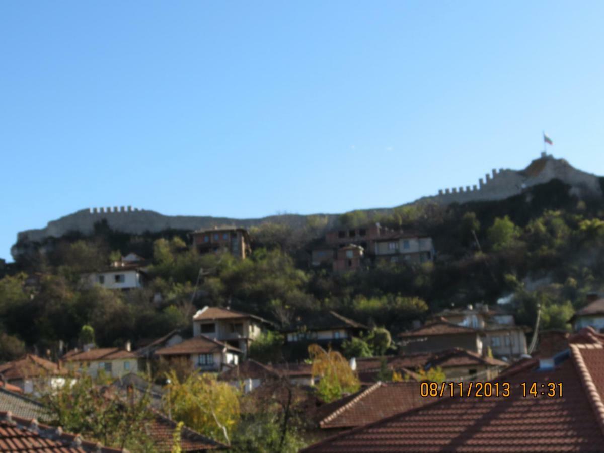Oazis Guesthouse Lovech Exteriör bild
